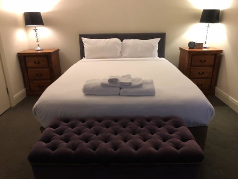 Sydney Harbour Bed And Breakfast - Winery Find 32