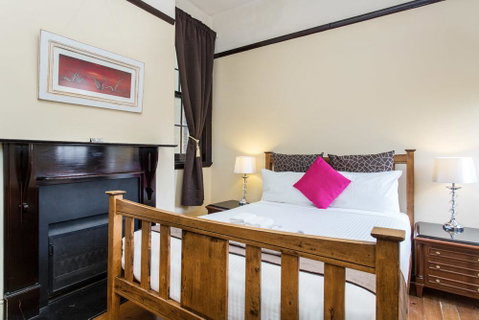 Sydney Harbour Bed And Breakfast - Winery Find 20