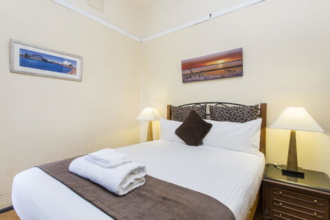 Sydney Harbour Bed And Breakfast - Winery Find 26