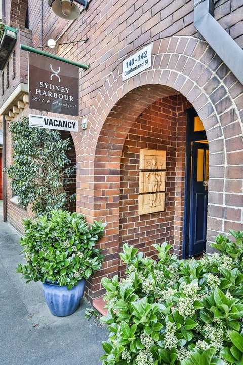 Sydney Harbour Bed And Breakfast - Winery Find 29