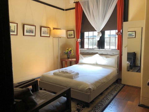 Sydney Harbour Bed And Breakfast - Winery Find 44
