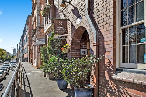 Sydney Harbour Bed And Breakfast - Winery Find 0