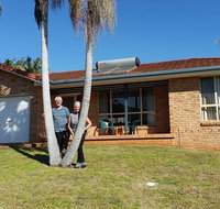 Twin Palms Holiday House at Lighthouse - Winery Find