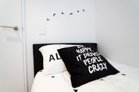 Two Bedroom Darling Harbour Apt Chinatown CBD UTS - Winery Find 37