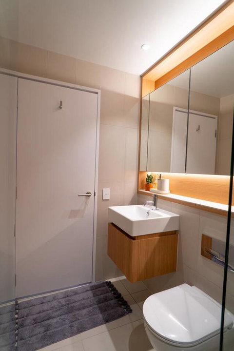Two Bedroom Darling Harbour Apt Chinatown CBD UTS - Winery Find 28