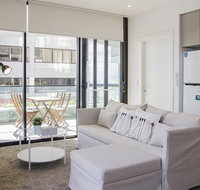 Cozy apartment with harbour bridge view in Bondi - Winery Find