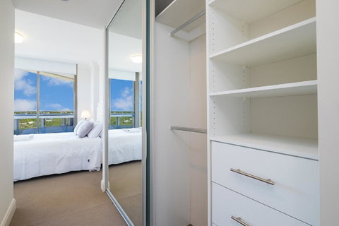 Australian Tower Stay - Winery Find 7