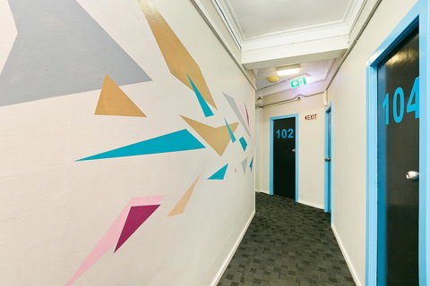 Mad Monkey Downtown - Winery Find 5