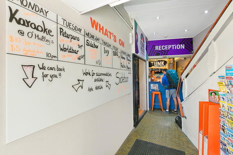 Mad Monkey Downtown - Winery Find 4