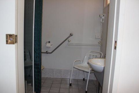 Hume Inn Motel Albury CBD - Winery Find 17