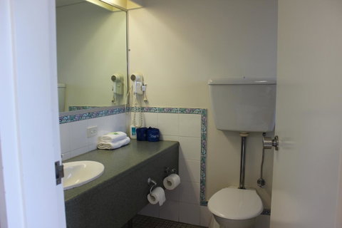 Hume Inn Motel Albury CBD - Winery Find 7