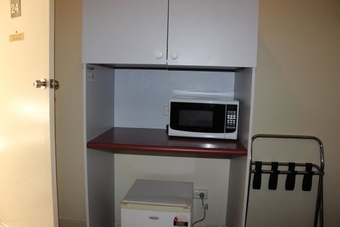 Hume Inn Motel Albury CBD - Winery Find 14