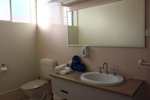 Hume Inn Motel Albury CBD - Winery Find 6