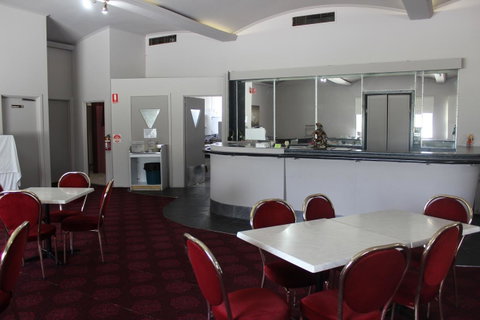 Hume Inn Motel Albury CBD - Winery Find 8