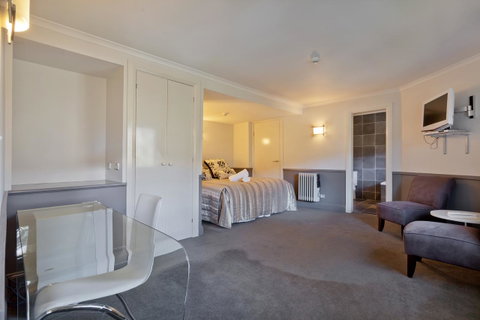 Pure Chalet Thredbo - Winery Find 11