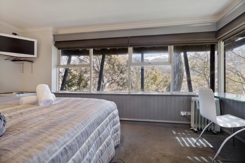 Pure Chalet Thredbo - Winery Find 28