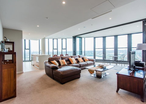 180Â° Water View Three Bedroom (wooden Furniture) - Winery Find 0