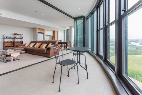 180Â° Water View Three Bedroom (wooden Furniture) - Winery Find 7