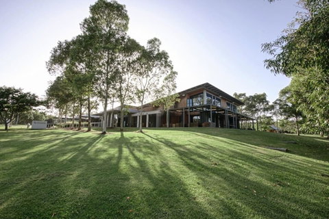 180Â° Water View Three Bedroom (wooden Furniture) - Winery Find 13