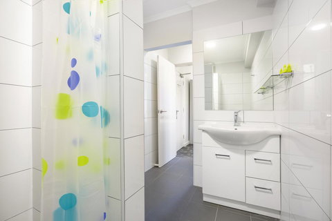 Nightcap At Hume Hotel - Winery Find 9