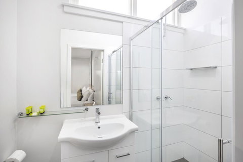 Nightcap At Hume Hotel - Winery Find 1