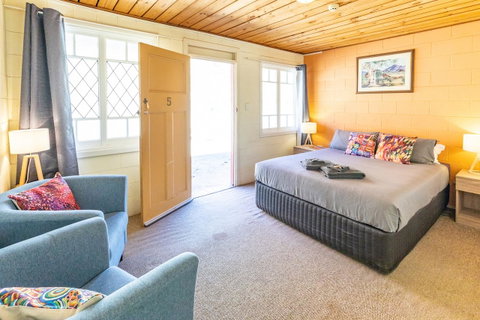 Glen Helen Lodge - Winery Find 15