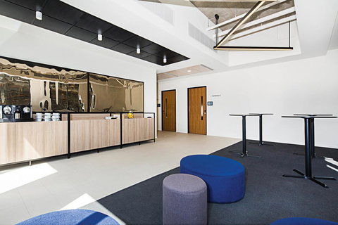 Mantra MacArthur Hotel - Winery Find 34