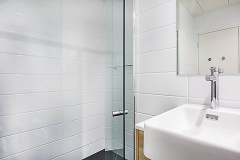 Mantra MacArthur Hotel - Winery Find 24