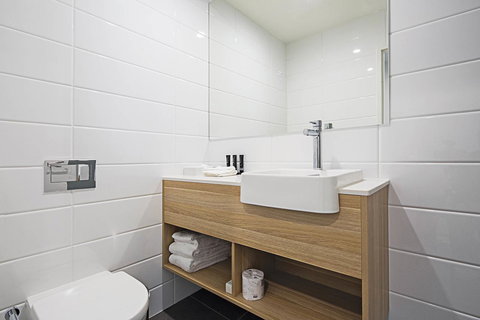 Mantra MacArthur Hotel - Winery Find 23