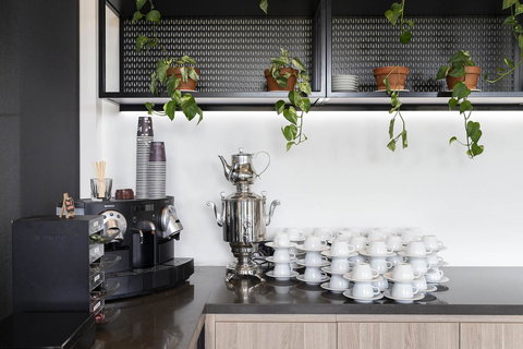 Mantra MacArthur Hotel - Winery Find 37