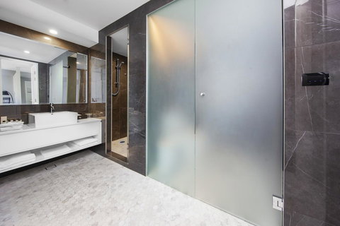 Canberra Rex Hotel - Winery Find 38