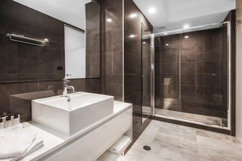 Canberra Rex Hotel - Winery Find 32