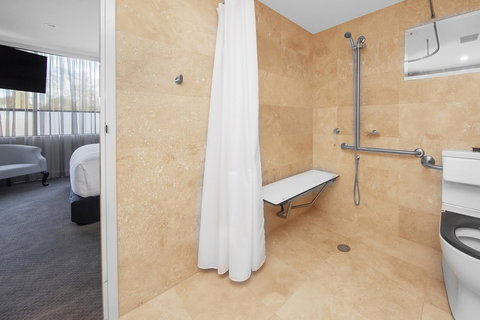 Canberra Rex Hotel - Winery Find 16