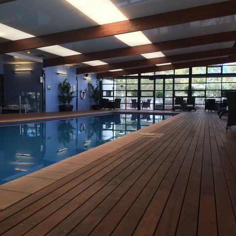 Novotel Canberra - Winery Find 4