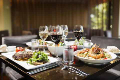 Novotel Canberra - Winery Find 37