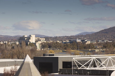 Crowne Plaza Canberra, An IHG Hotel - Winery Find 17