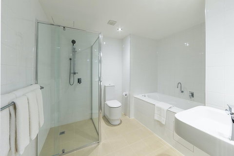 Crowne Plaza Canberra, An IHG Hotel - Winery Find 27
