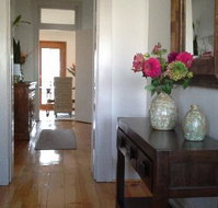 Book Keepers Cottage - Winery Find