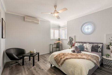 Boutique Private Rm Situated In The Heart Of Burwood7 - Winery Find 0