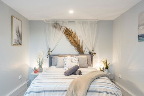 Boutique Private Rm Situated In The Heart Of BurwoodG1 - Winery Find 0