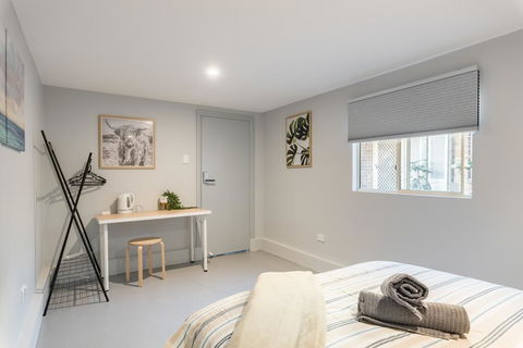 Boutique Private Rm Situated In The Heart Of BurwoodG1 - Winery Find 3