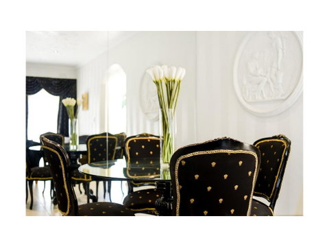 Boutique Stays - Brighton Rose - Winery Find 3