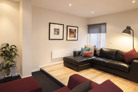 Boutique Stays - Roxys Place, Prahran House - Winery Find 3