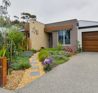 Boutique Stays - Seventh Street House in Parkdale - Winery Find