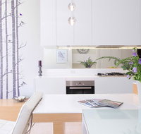 Boutique Stays - The Residence Brighton Luxury Apartment - Winery Find