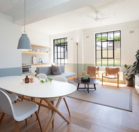 Boutique Sunlit Studio with Designer Furnishings - Winery Find