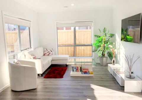 Brand New Home, 10 Mins To Beach, Torquay, Geelong, Deakin, Hospitals - Winery Find 0