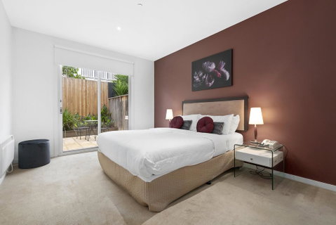 Brighton Bay Apartments - Winery Find 2