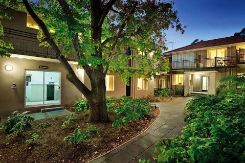 Brighton Serviced Apartments - Winery Find 0