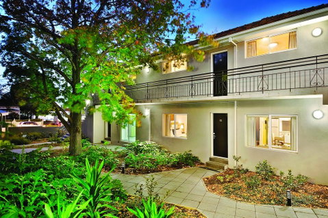 Brighton Serviced Apartments - Winery Find 3